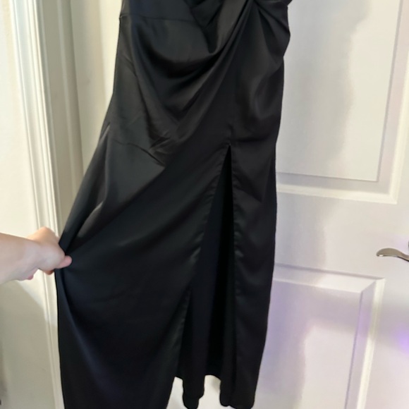 Abercrombie, size M, black satin dresss - Picture 6 of 7